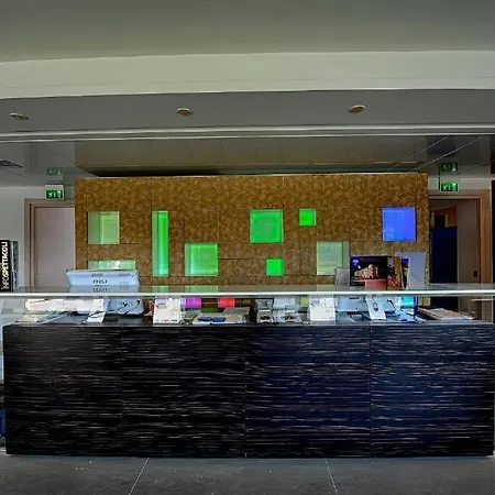 Hotel Viareggio מלון וירג'יו